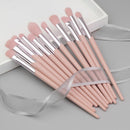 PINCÉIS COSMÉTICOS PARA BELEZA DA MULHER.