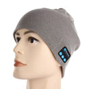 GORRO DE TRICÔ C FONE USB CARREGÁVEL.