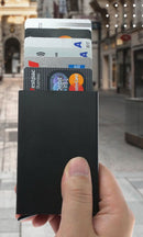 CARTEIRA MASCULINA MINI POCKET METAL COM ACIONAMENTO PARA CARTÕES.
